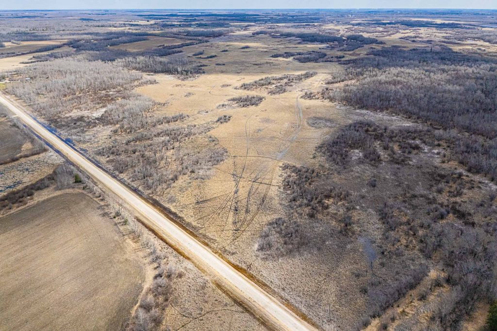 road-98n-7e-vacantland-teulon-1